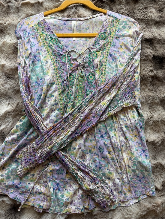 Anthropologie Tops - Anthropologie Pastel Floral V-Neck Blouse in Lavender, Mint & Yellow
